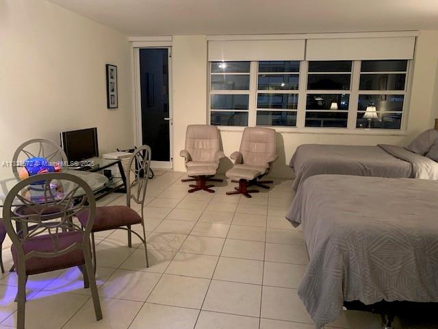 100 Lincoln Rd Property Photo 2