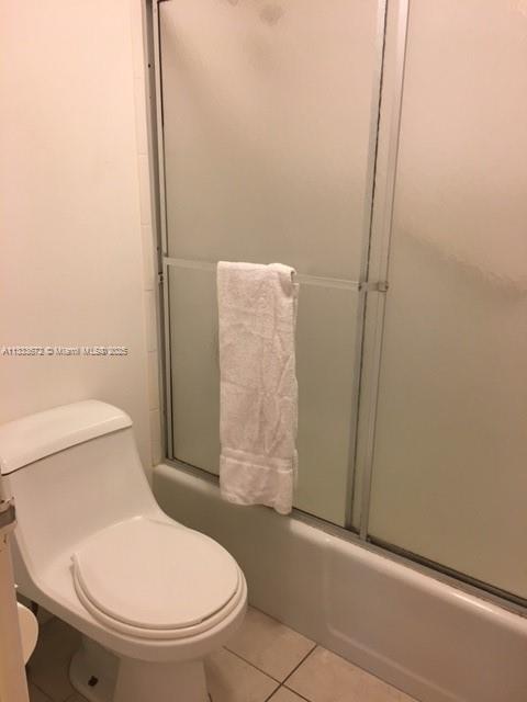 100 Lincoln Rd Property Photo 4