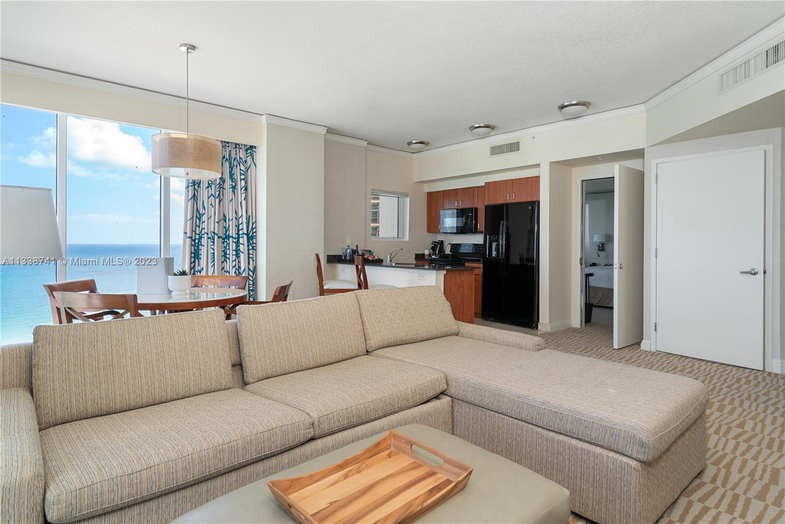 18001 Collins Ave 2009 Property Photo 6