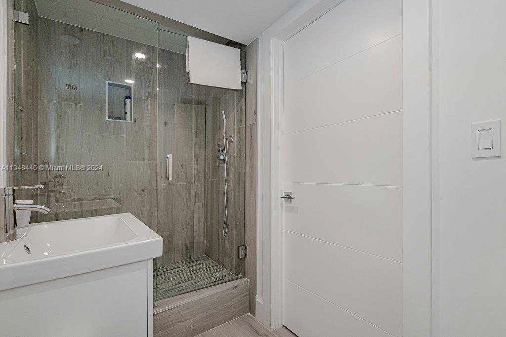 2301 Collins Ave 1115 Property Photo 20