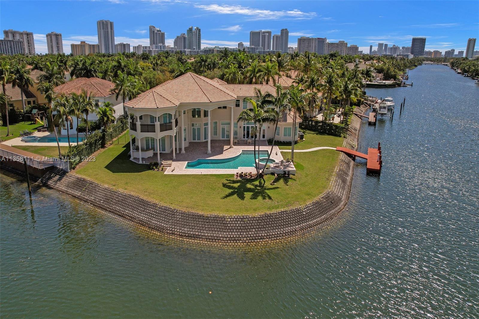 1130 Harbor Ct Property Photo 1