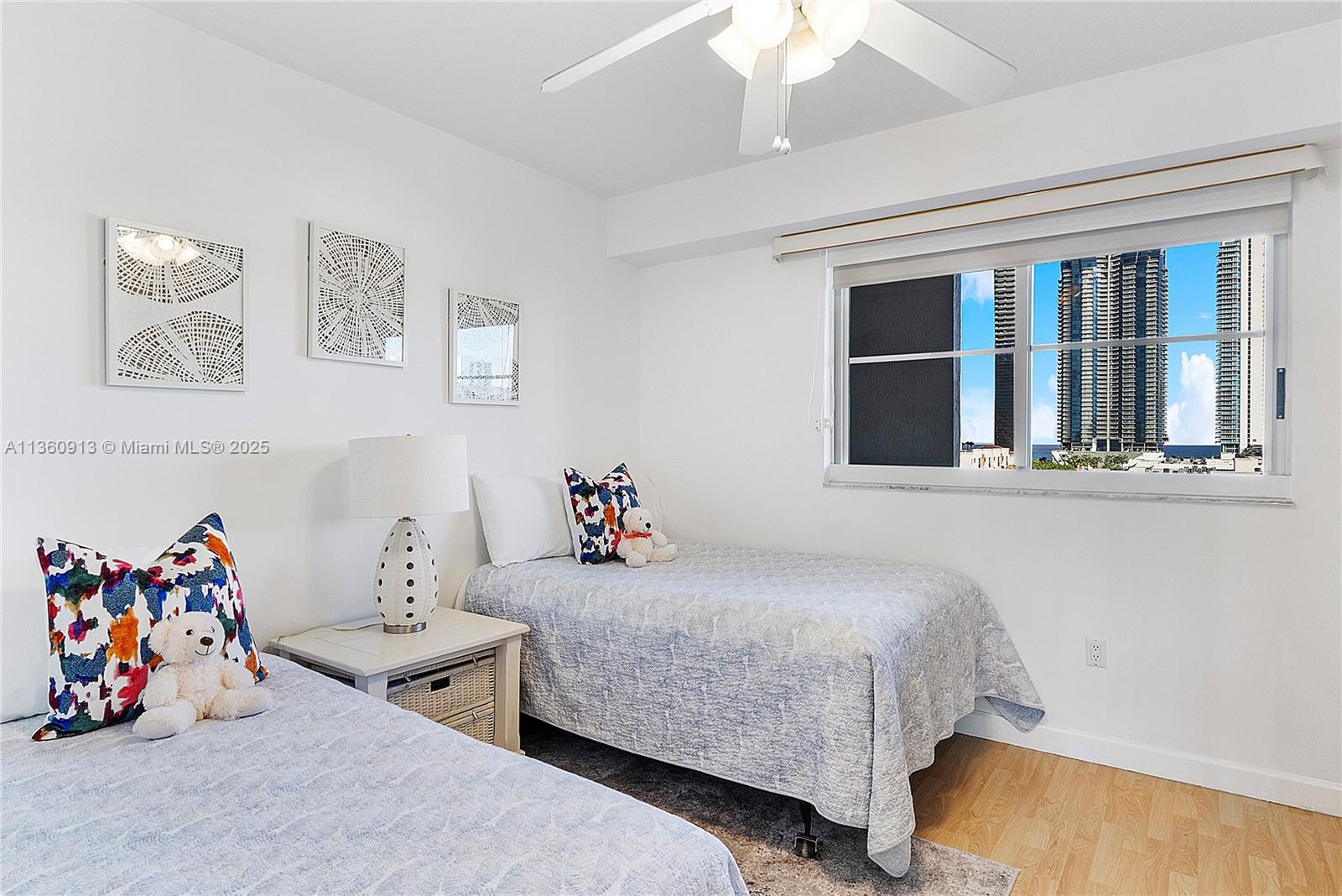 17050 N Bay Rd 807 Property Photo 26
