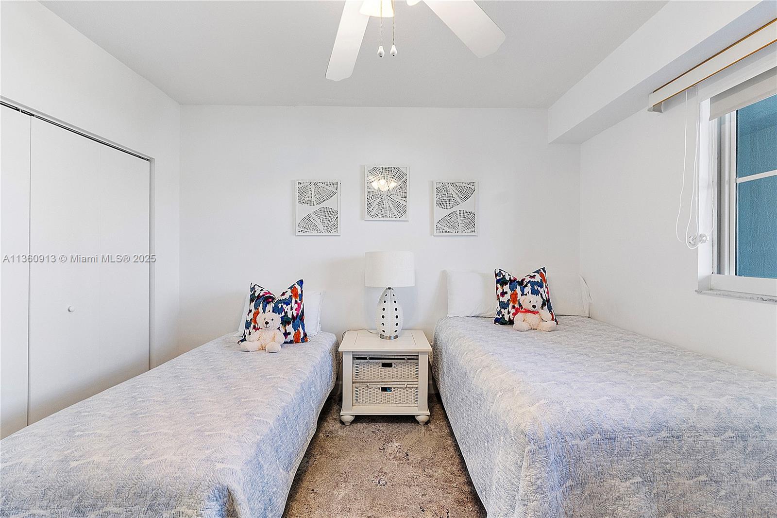 17050 N Bay Rd 807 Property Photo 27