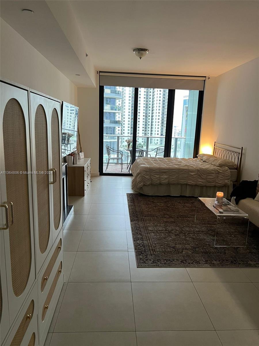 1010 Brickell Ave 2010 Property Photo 10
