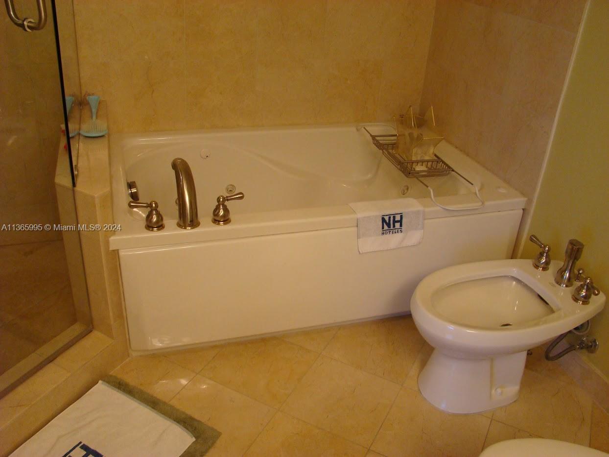 6365 Collins Av 3407 Property Photo 13
