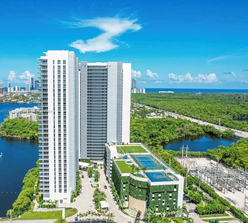 16385 Biscayne Blvd 7 Property Photo 2