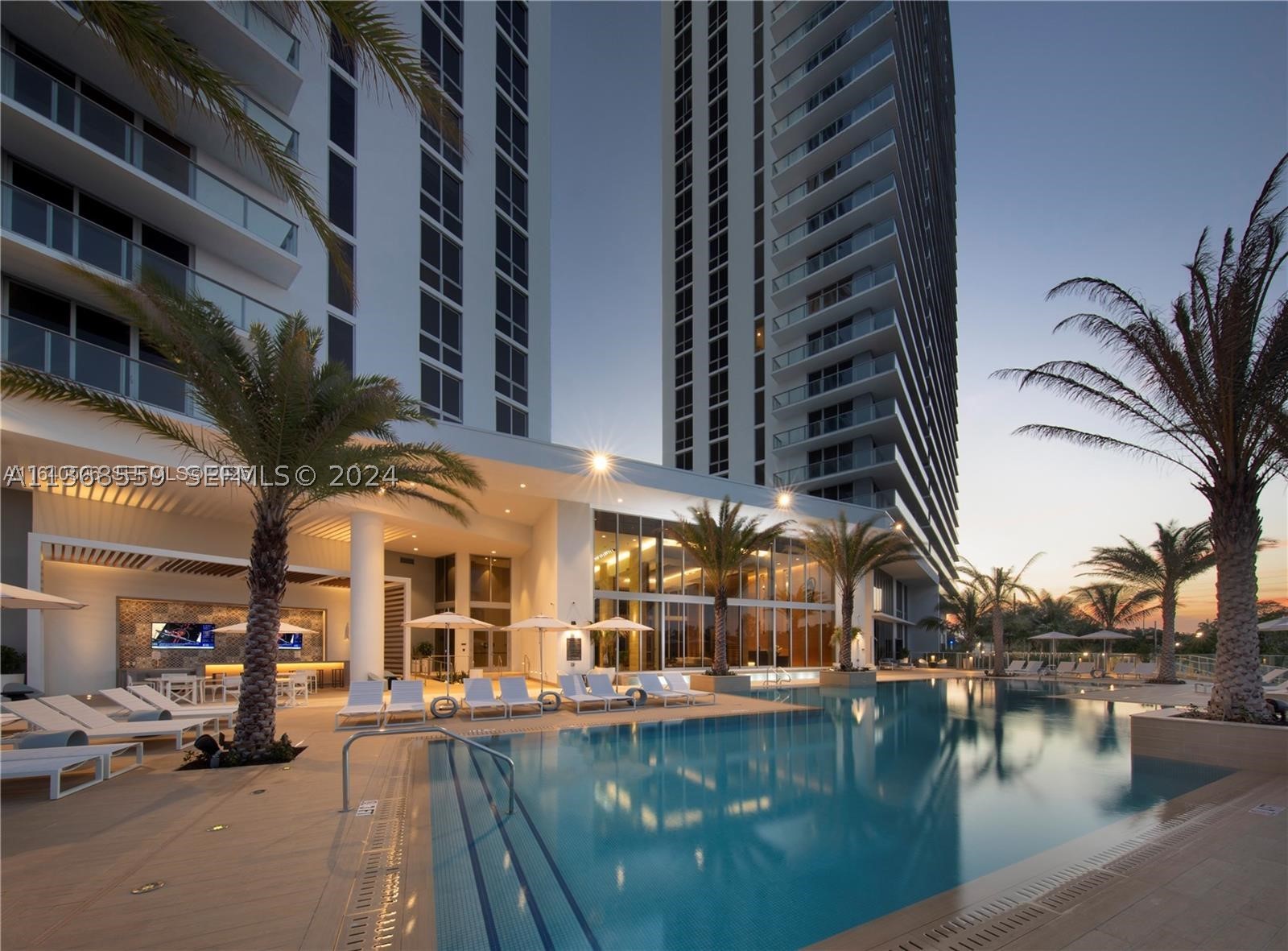 16385 Biscayne Blvd 7 Property Photo 6