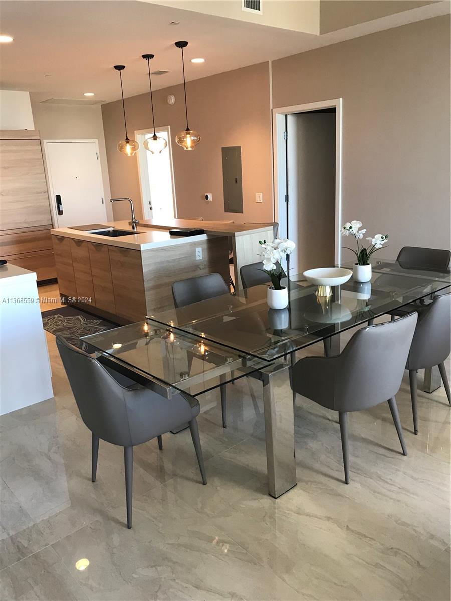 16385 Biscayne Blvd 7 Property Photo 10