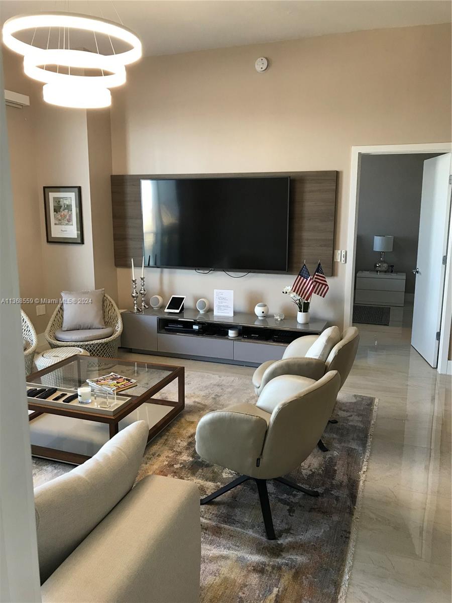 16385 Biscayne Blvd 7 Property Photo 11
