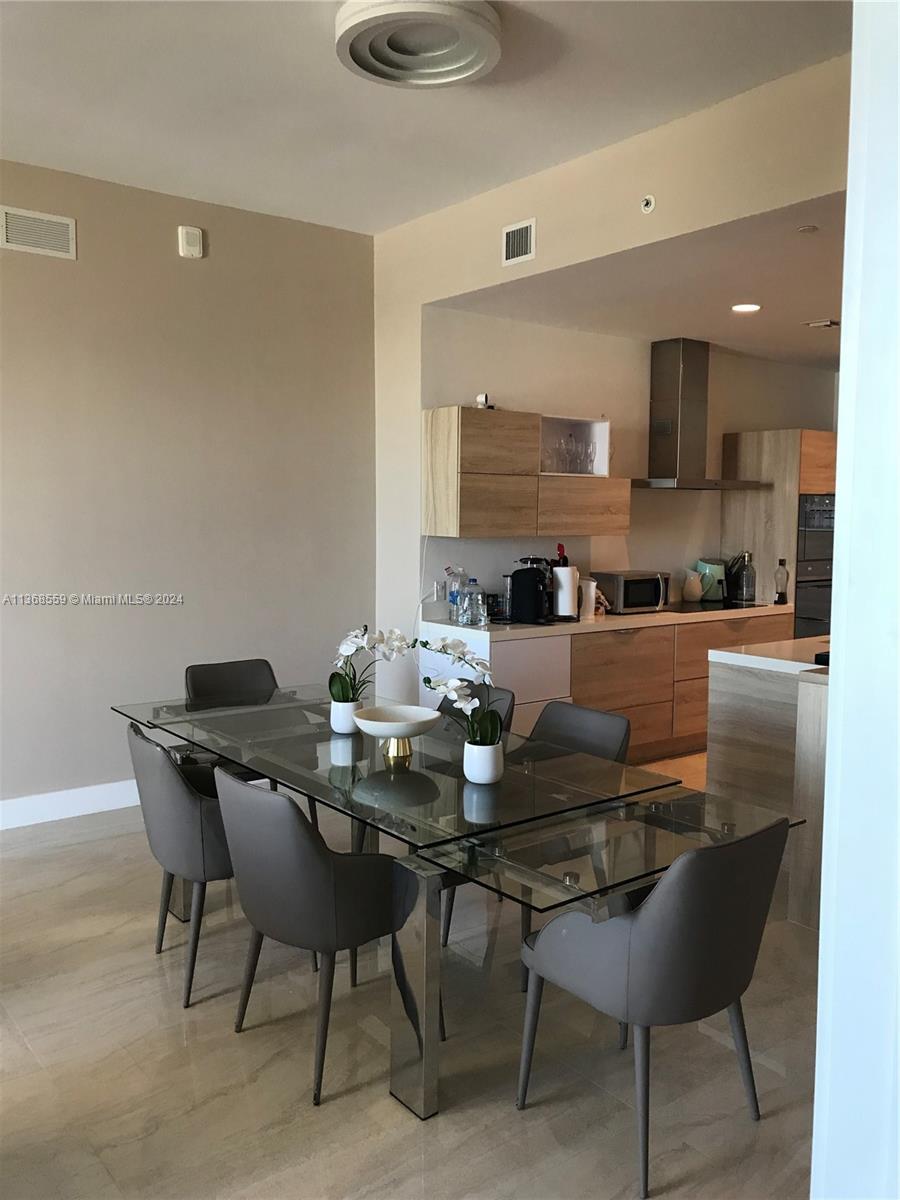 16385 Biscayne Blvd 7 Property Photo 12