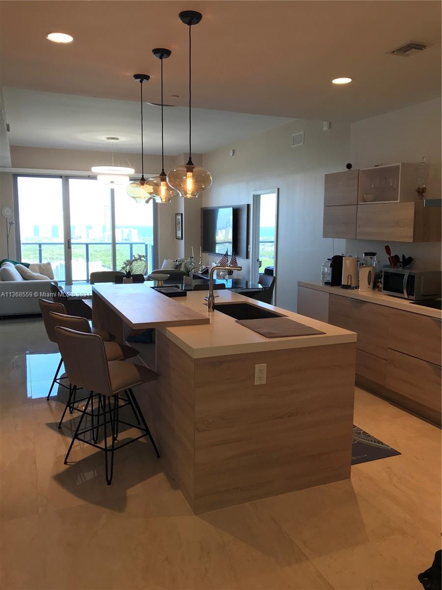 16385 Biscayne Blvd 7 Property Photo 16