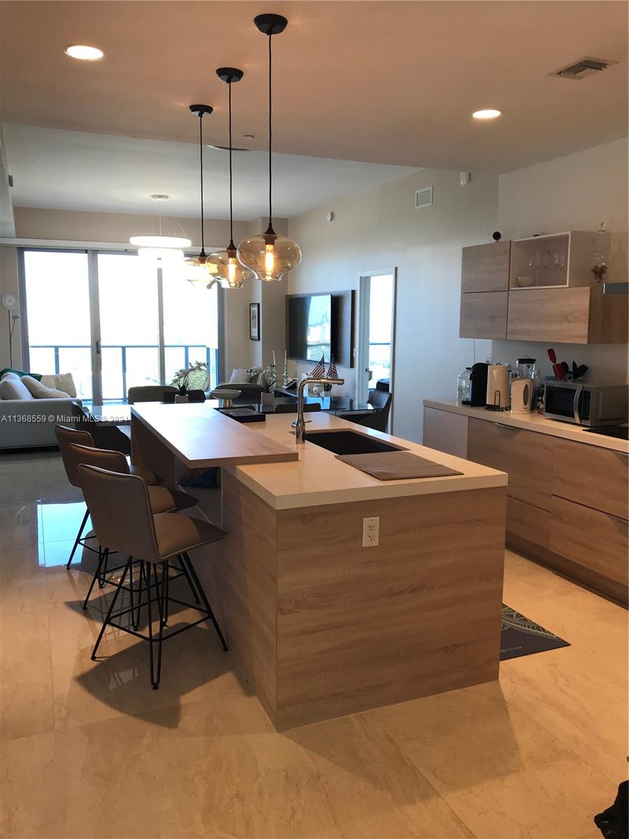 16385 Biscayne Blvd 7 Property Photo 17