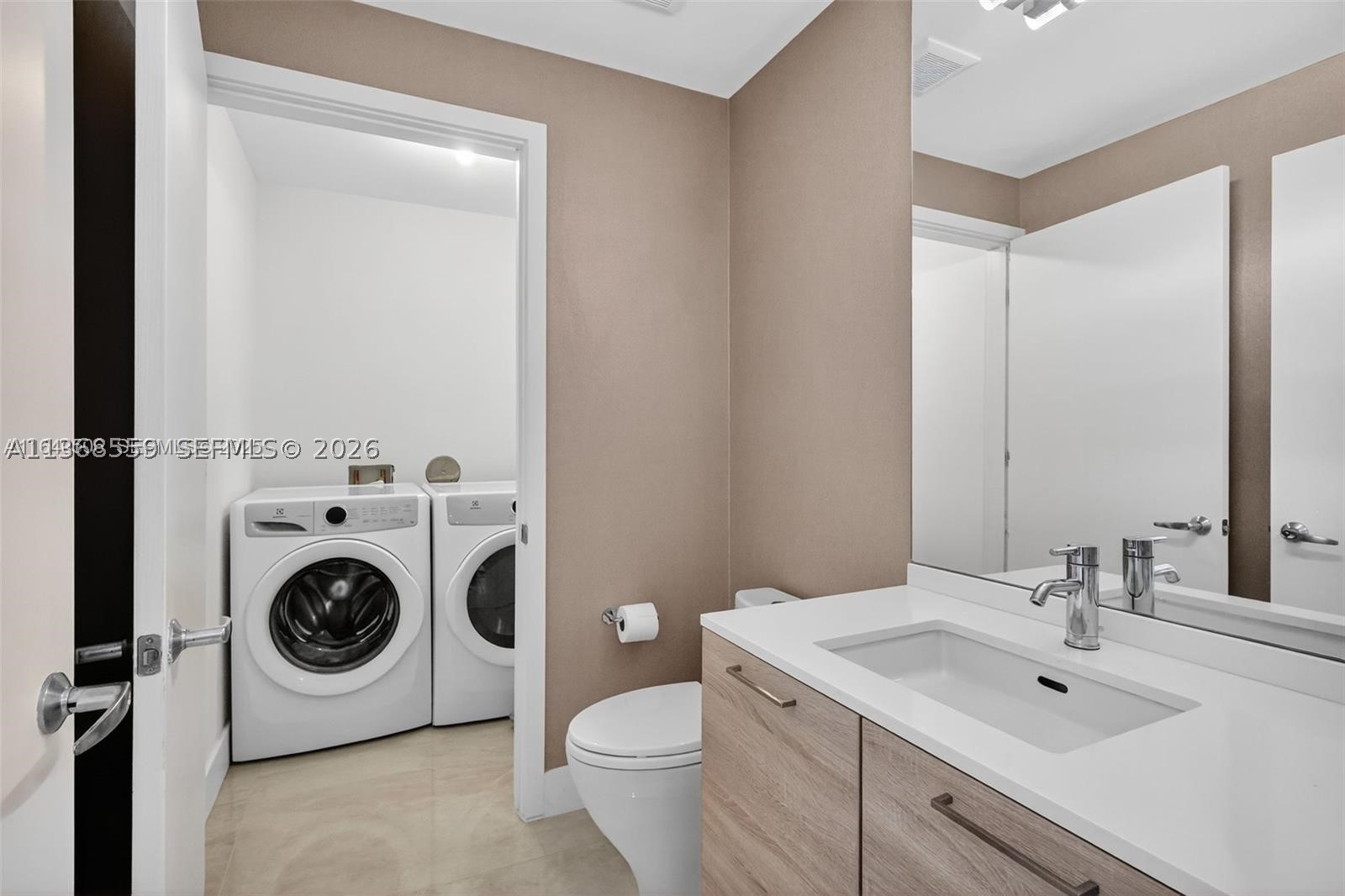16385 Biscayne Blvd 7 Property Photo 26