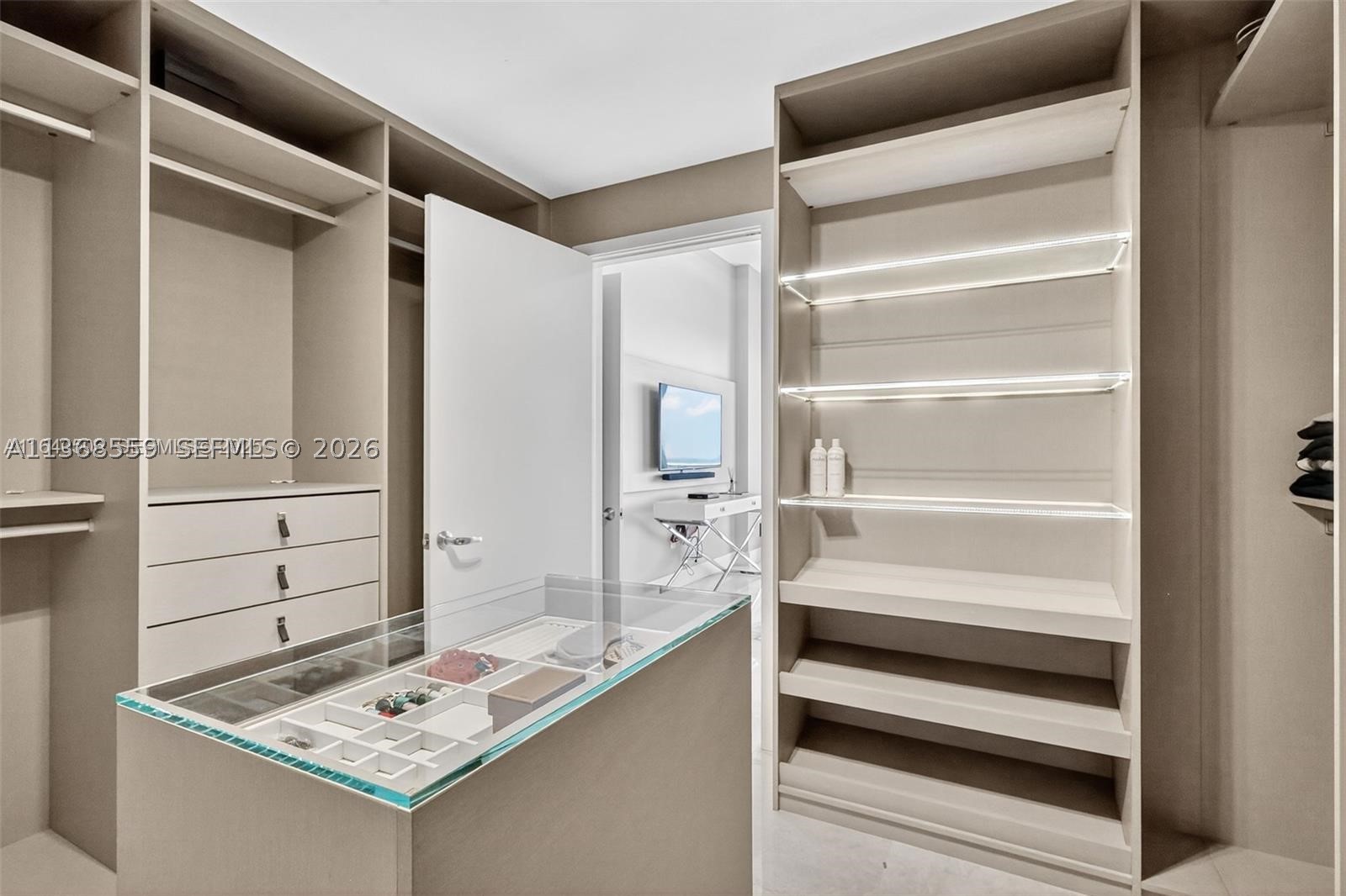 16385 Biscayne Blvd 7 Property Photo 32