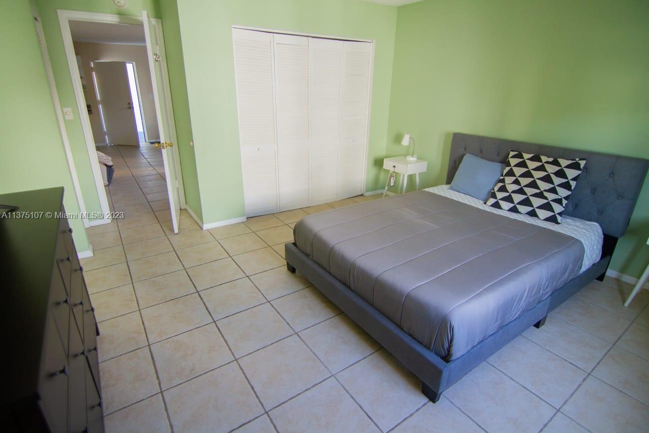 753 Michigan Ave 2d Property Photo 9