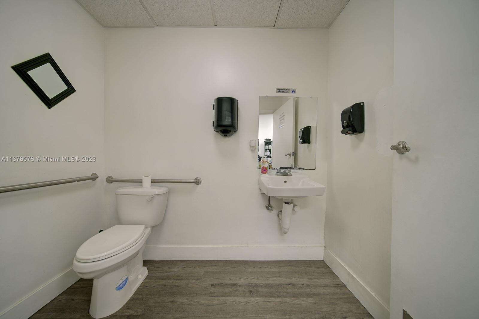 33521 S Dixie Hwy Property Photo 7