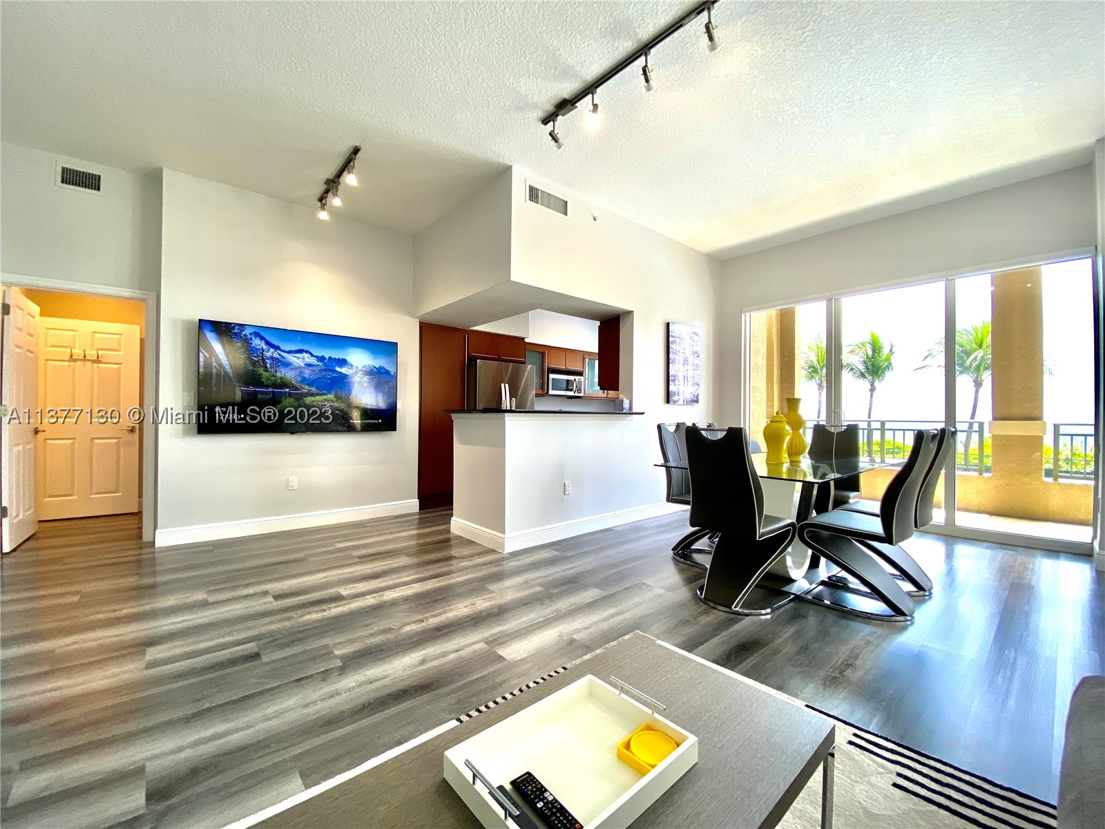 2080 S Ocean Dr 111 Property Photo 1