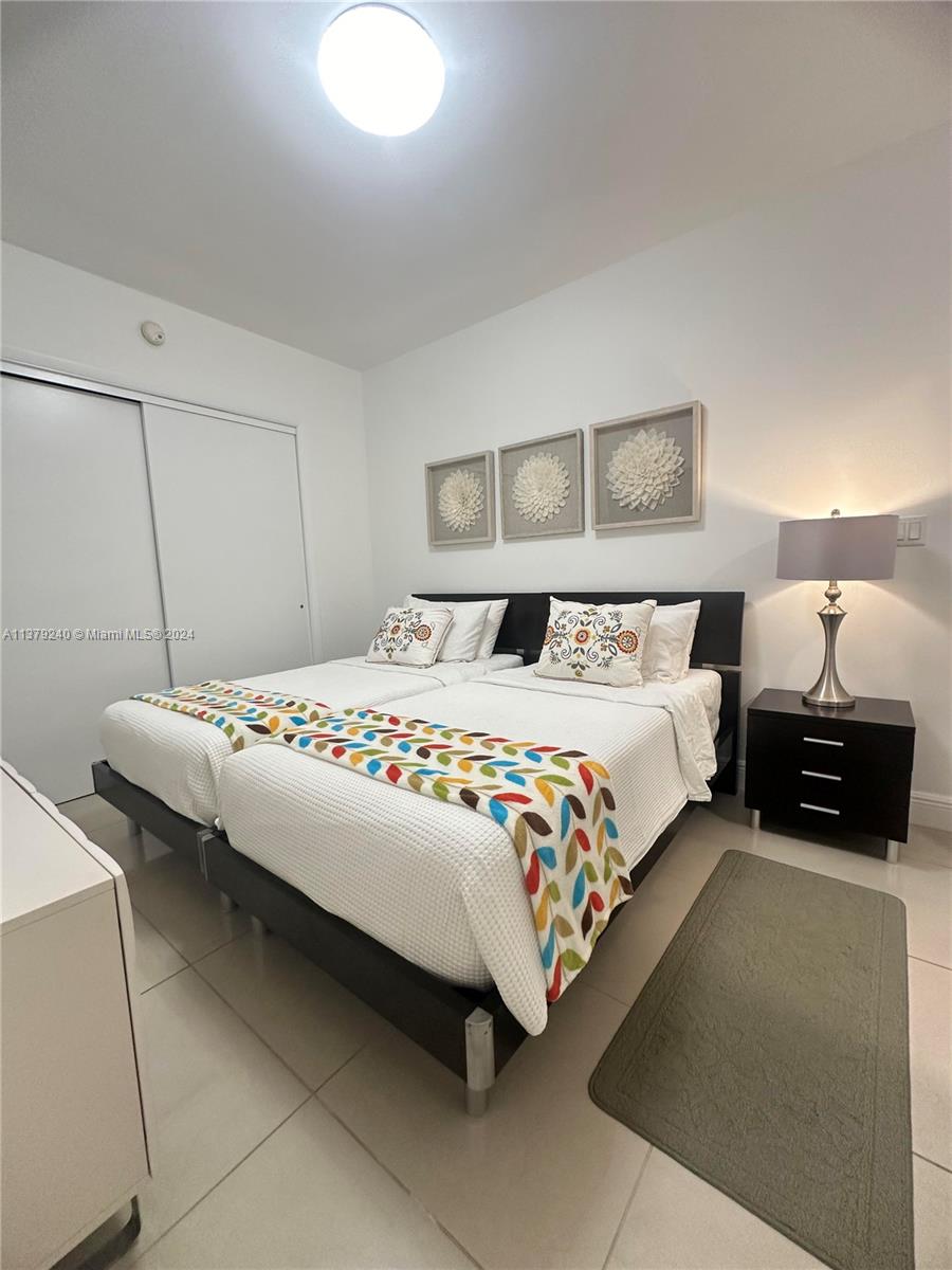1830 S Ocean Dr 2010 Property Photo 11