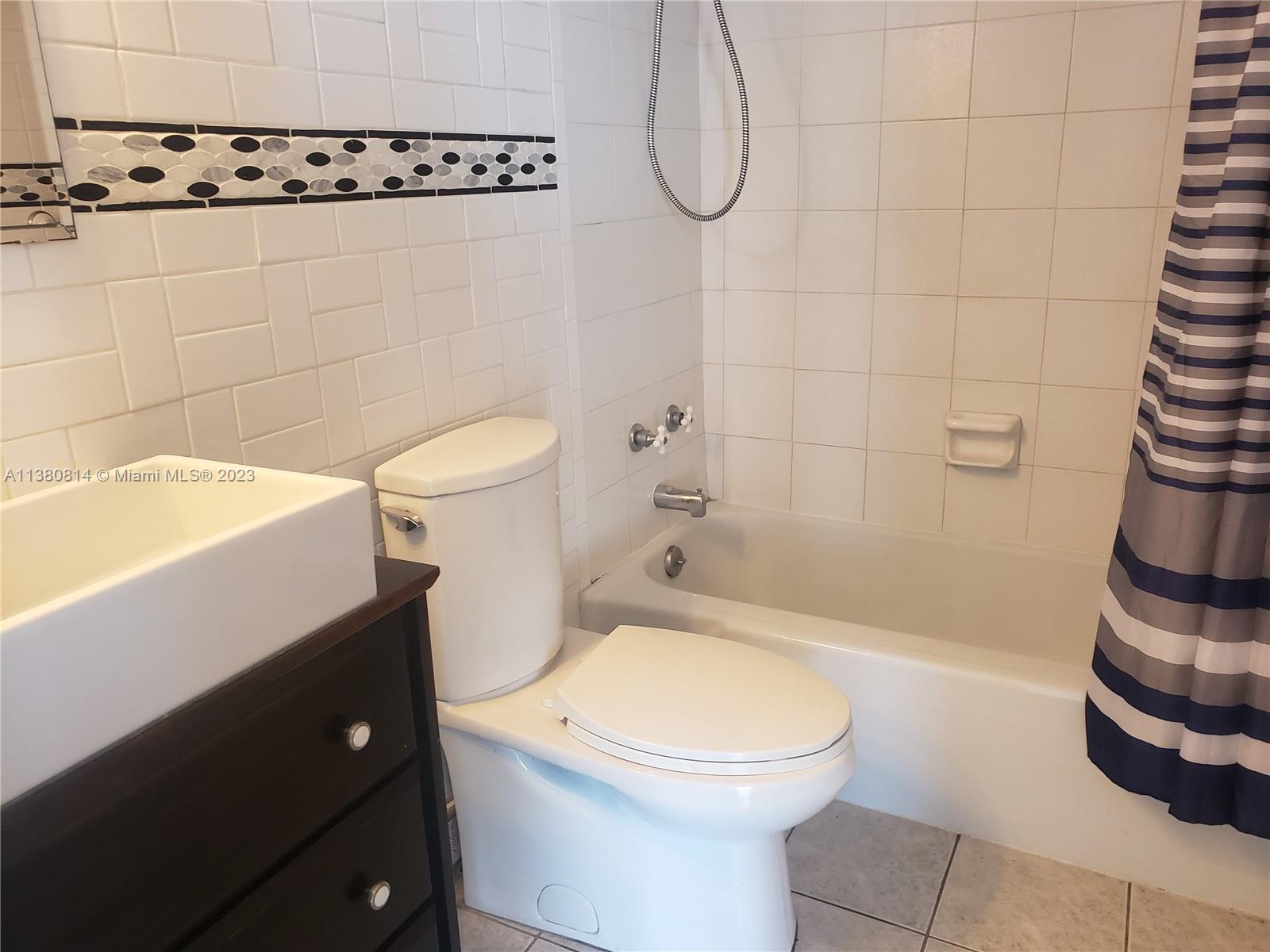 1720 Harrison St 12d Property Photo 15
