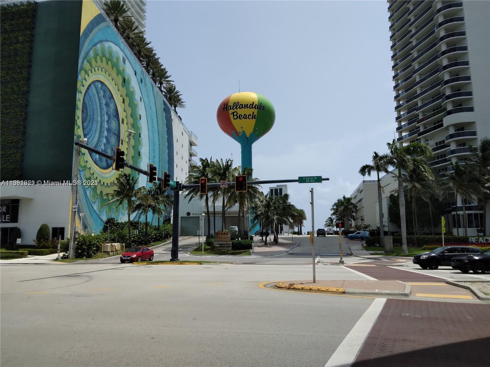 1801 S Ocean Dr Property Photo 17