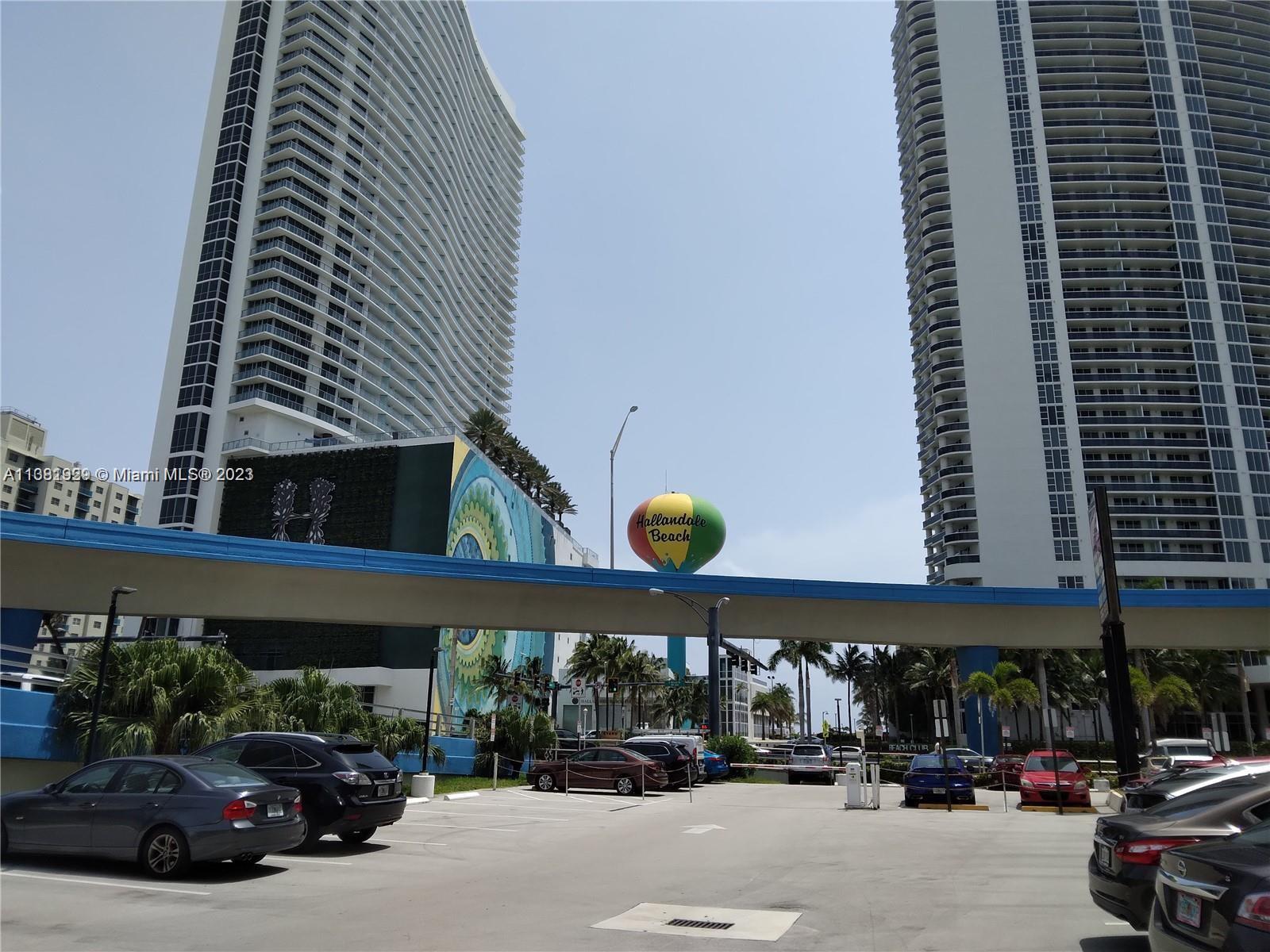 1801 S Ocean Dr Property Photo 18