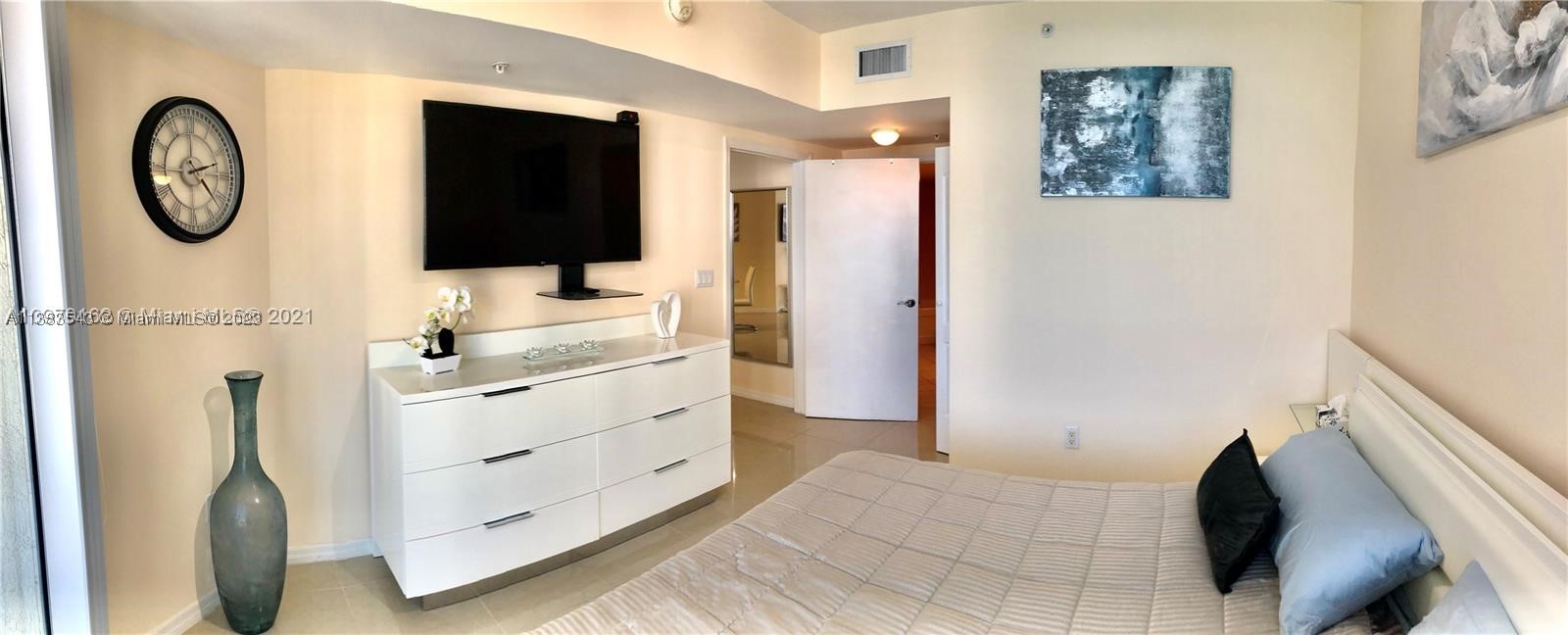 16699 Collins Ave 1705 Property Photo 23