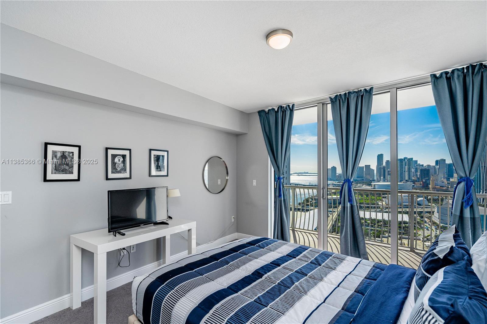 1750 N Bayshore Dr 3410 Property Photo 16