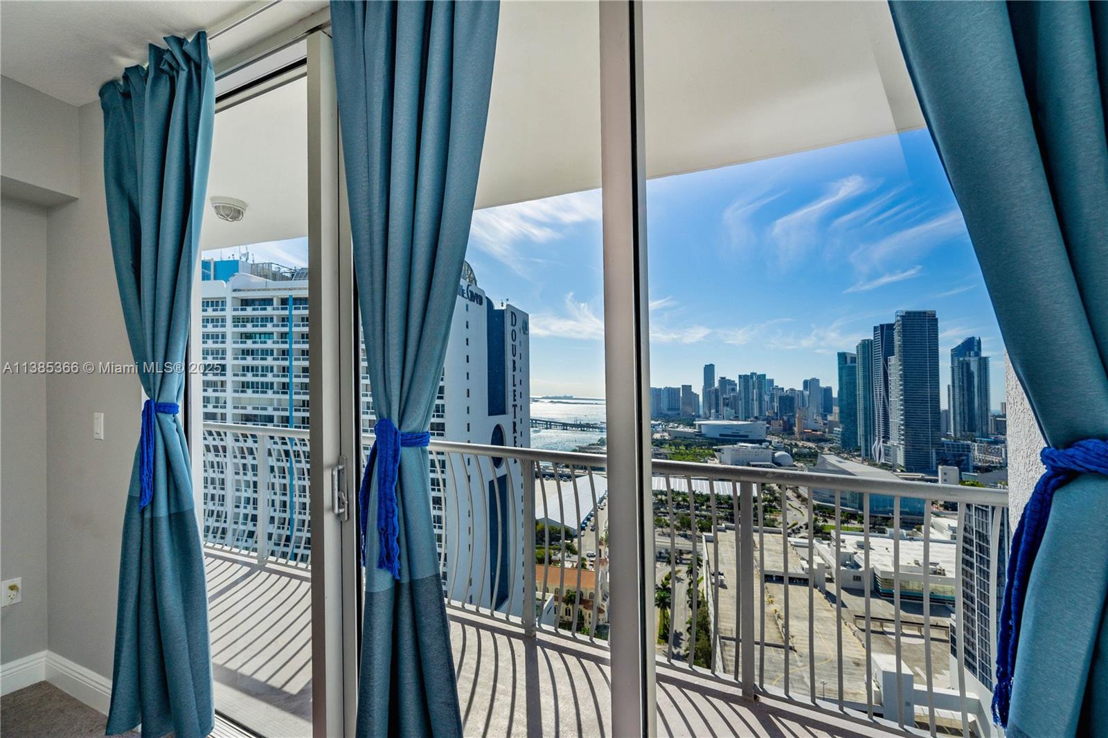 1750 N Bayshore Dr 3410 Property Photo 19