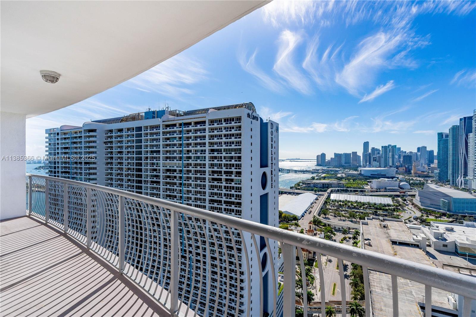 1750 N Bayshore Dr 3410 Property Photo 27