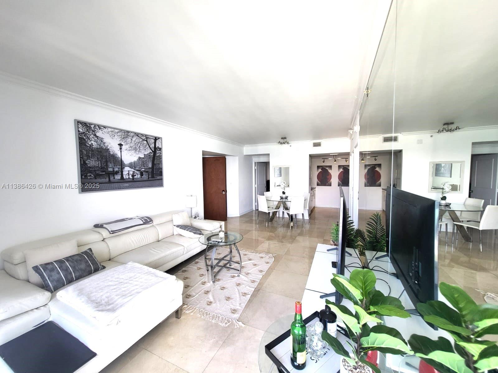6365 Collins Ave 1711 Property Photo 2
