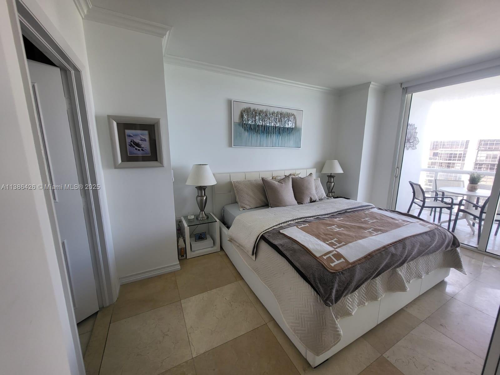6365 Collins Ave 1711 Property Photo 10