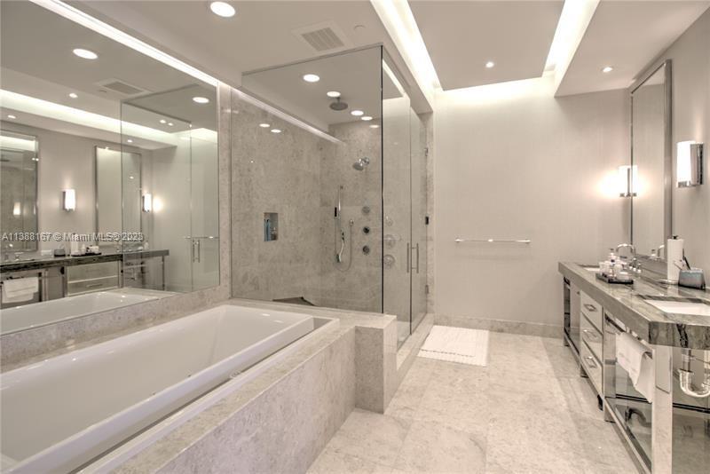 9705 Collins Ave 1003n Property Photo 14