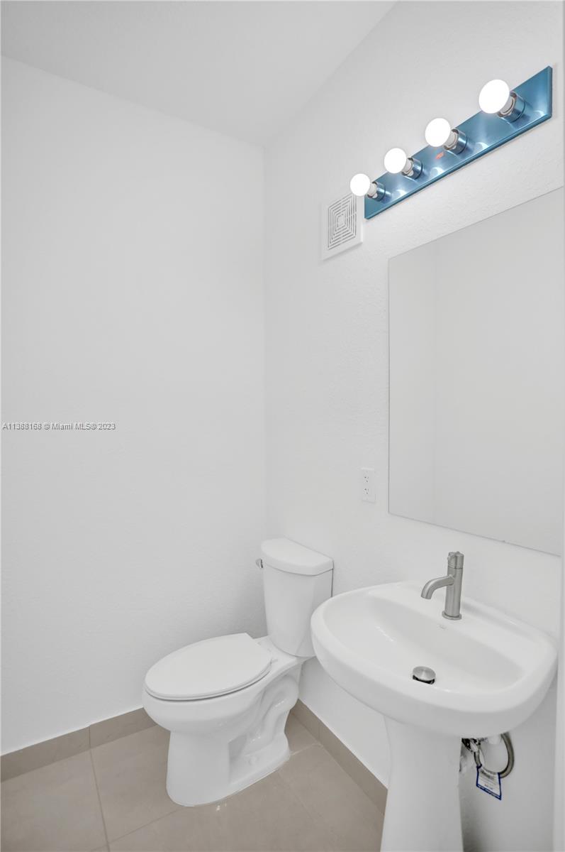 1135 Nw 1 Street 1135 Property Photo 59