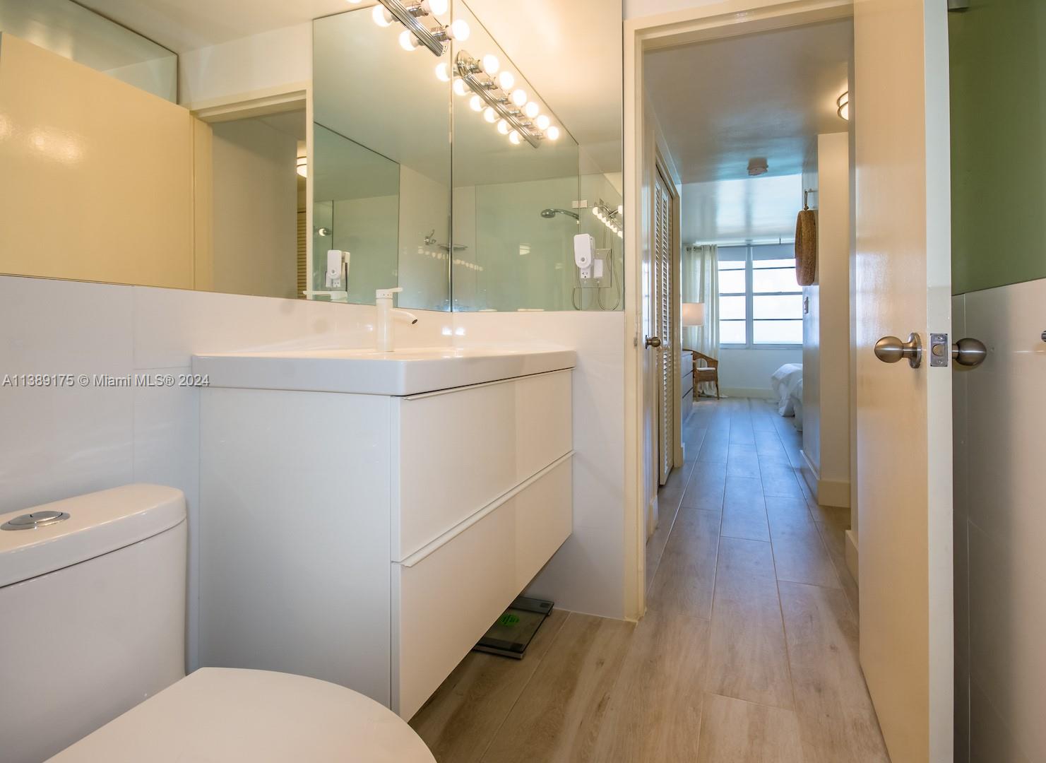 5601 Collins Ave 1204 Property Photo 14