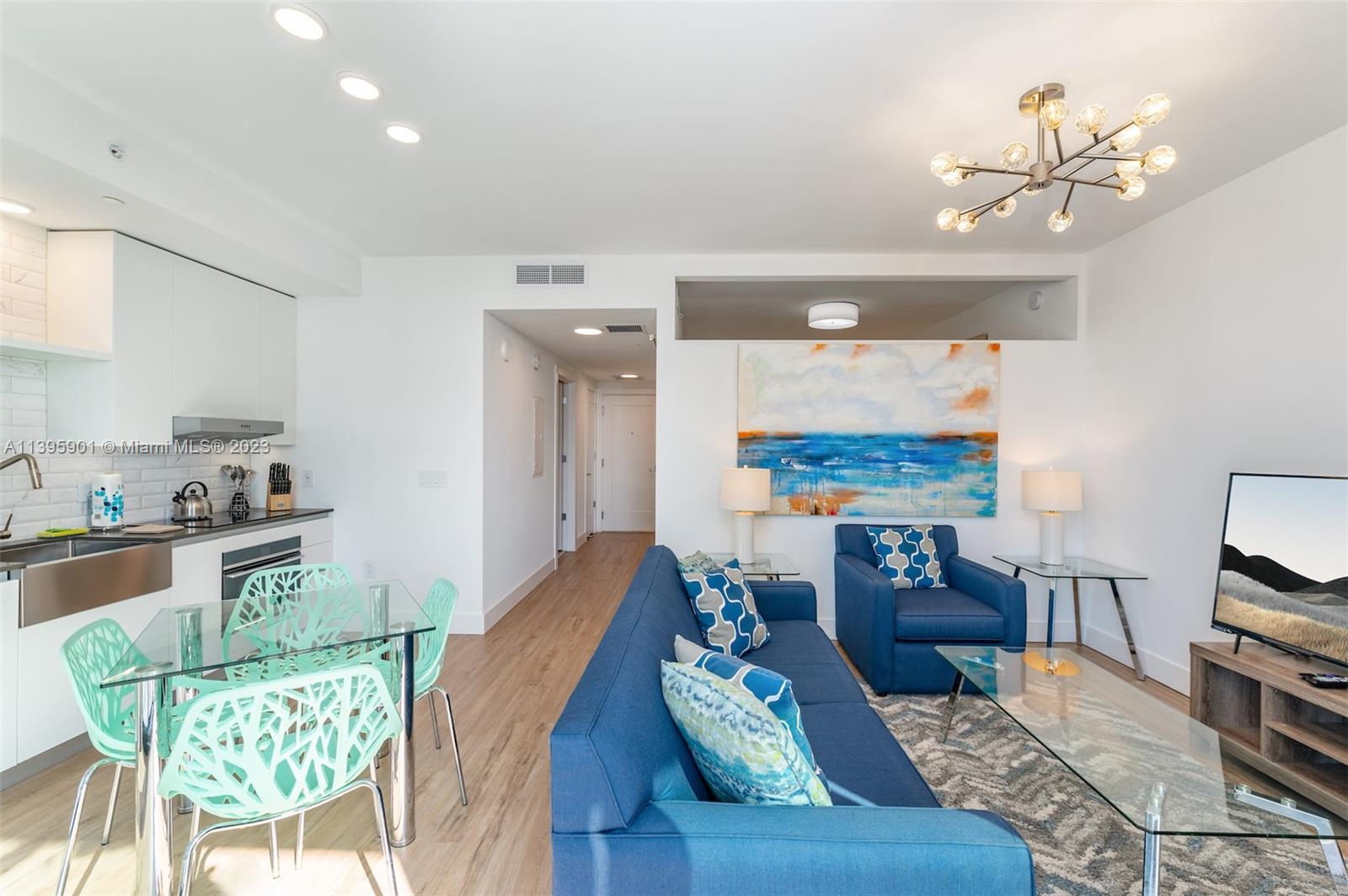 650 Ne 2nd Ave Studio Property Photo 2