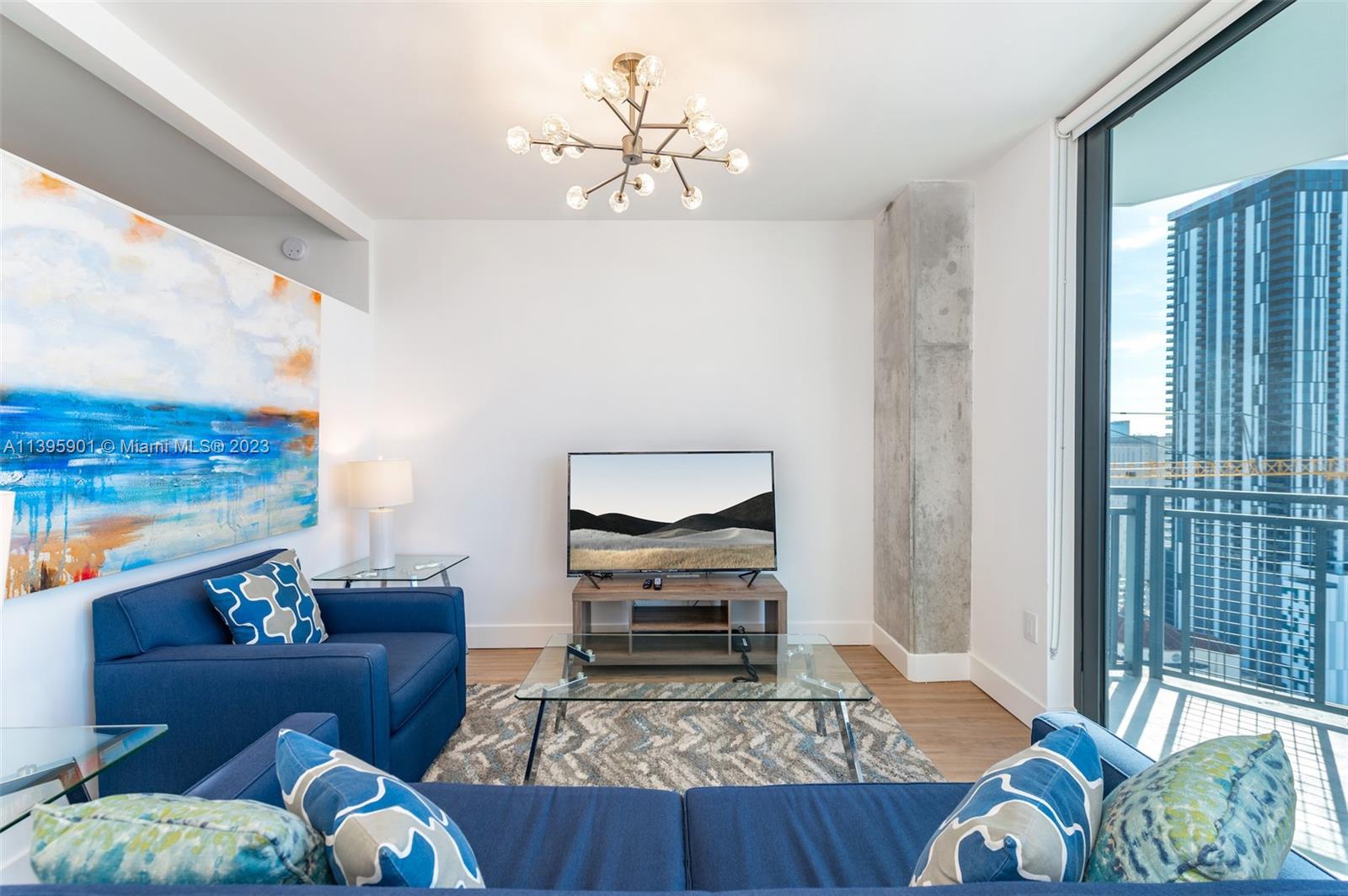 650 Ne 2nd Ave Studio Property Photo 4