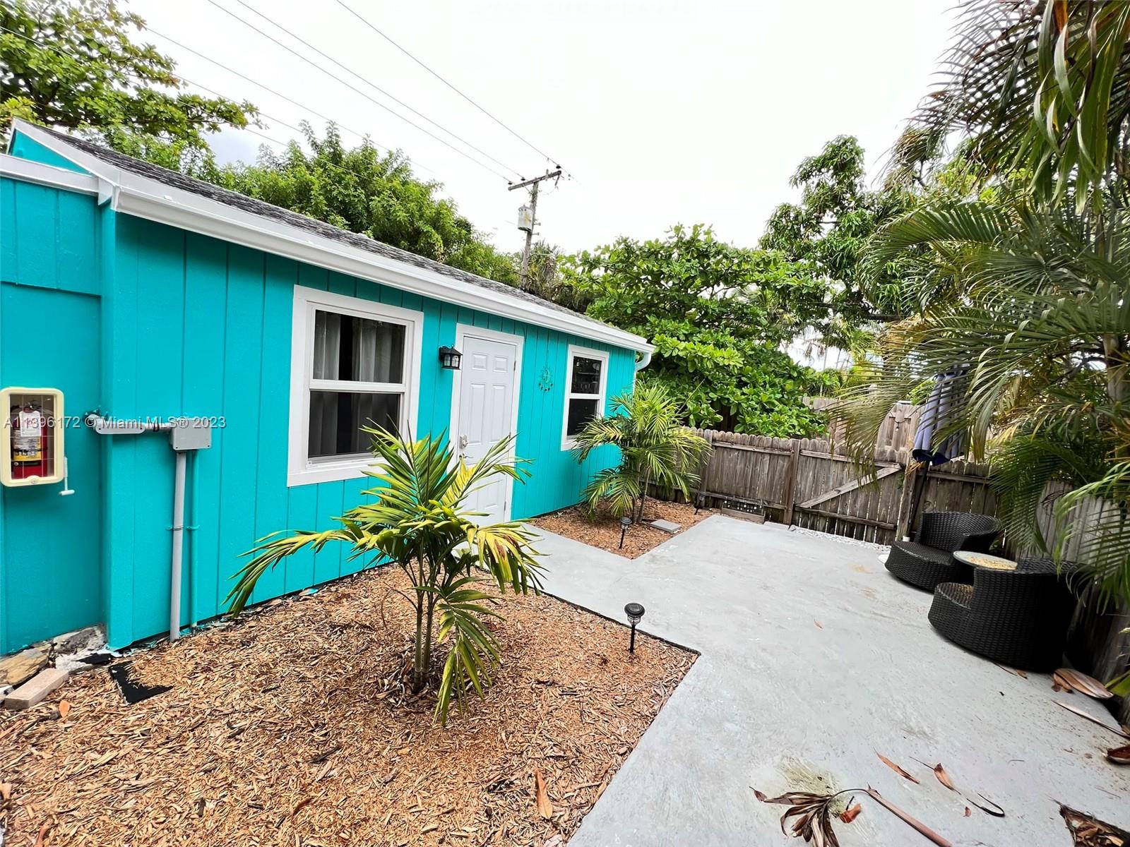 1337 NE 3rd Ave 3 Property Photo 1