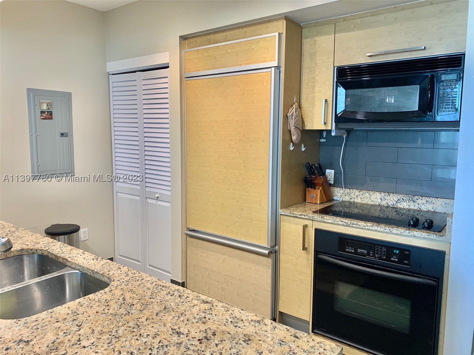 1830 S Ocean Dr 1610 Property Photo 11
