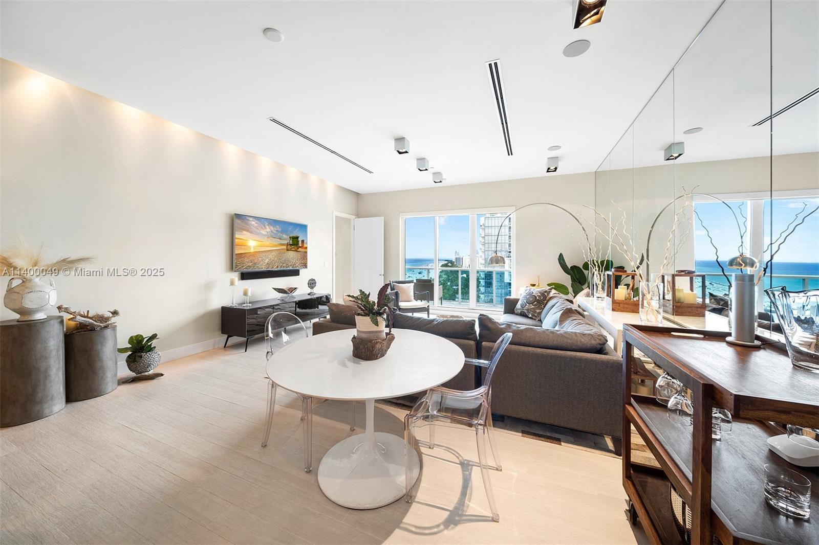 A11400049 Property Photo 25