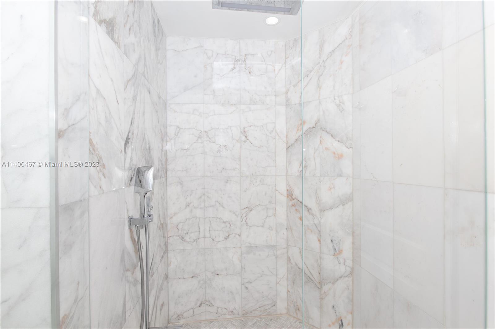 6000 Island Blvd 104 Property Photo 19