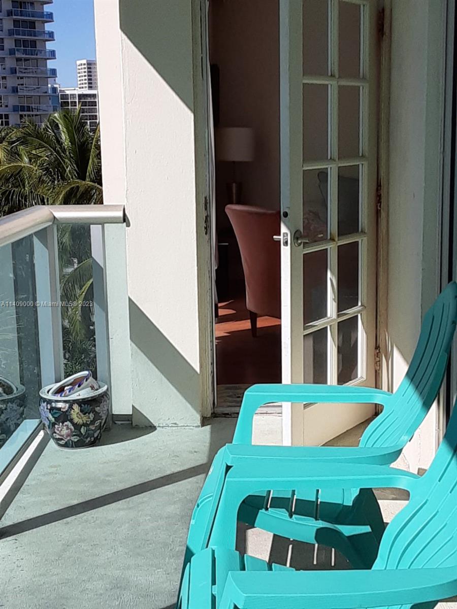 3801 S Ocean Dr 5o Property Photo 4