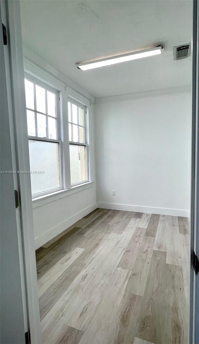 421 Washington Ave 203 Property Photo 15