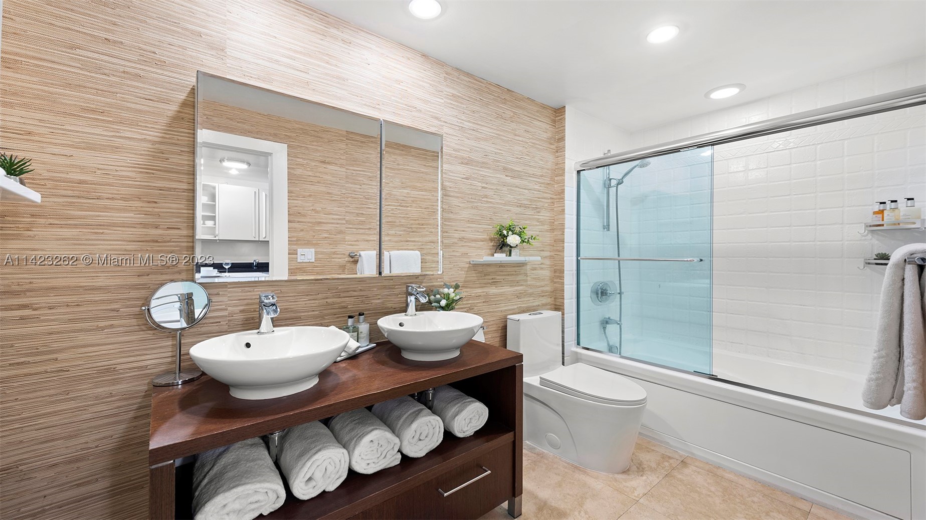 A11423262 Property Photo 26