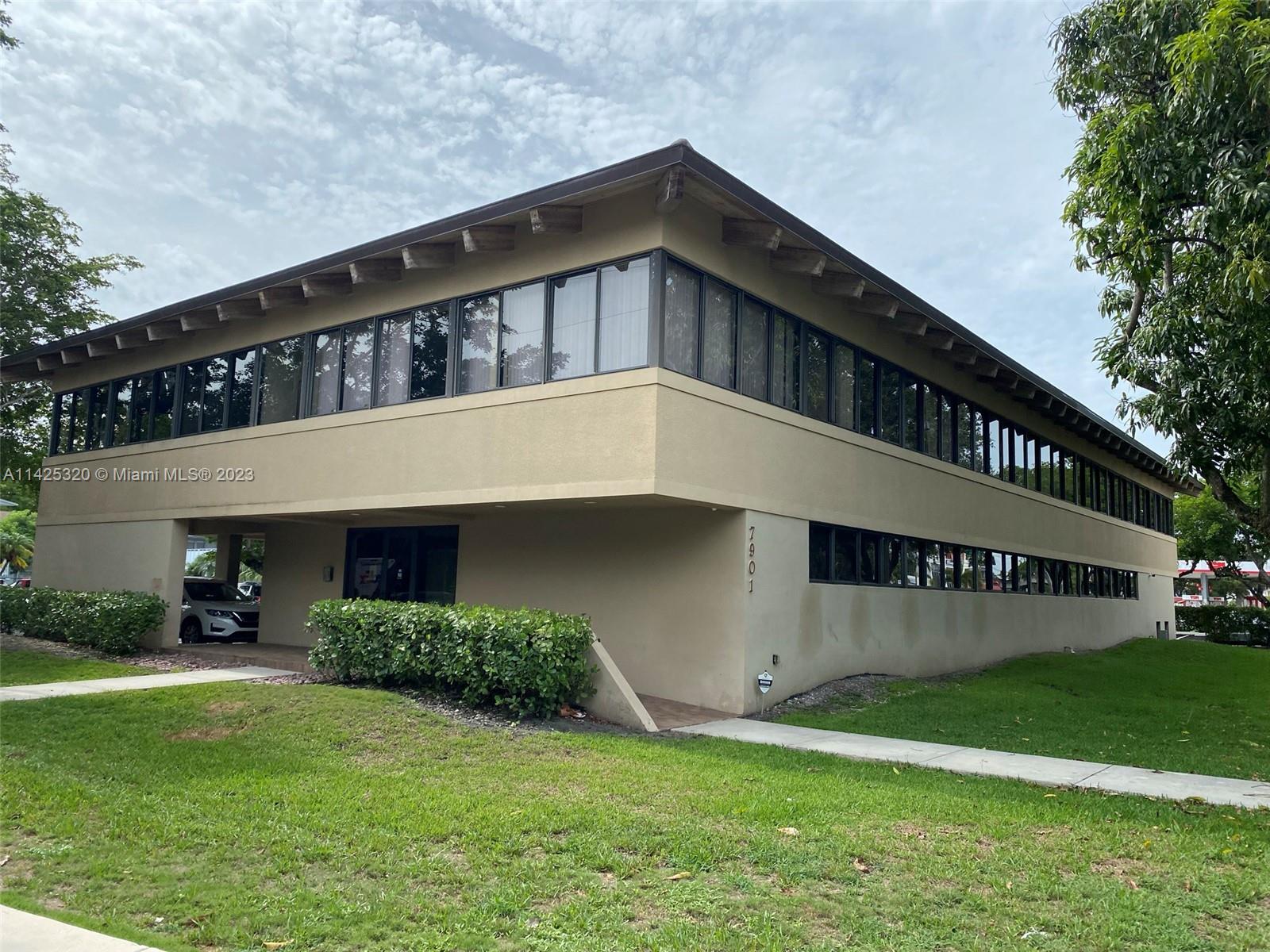 7901 Sw 67th Ave 202 Property Photo 1