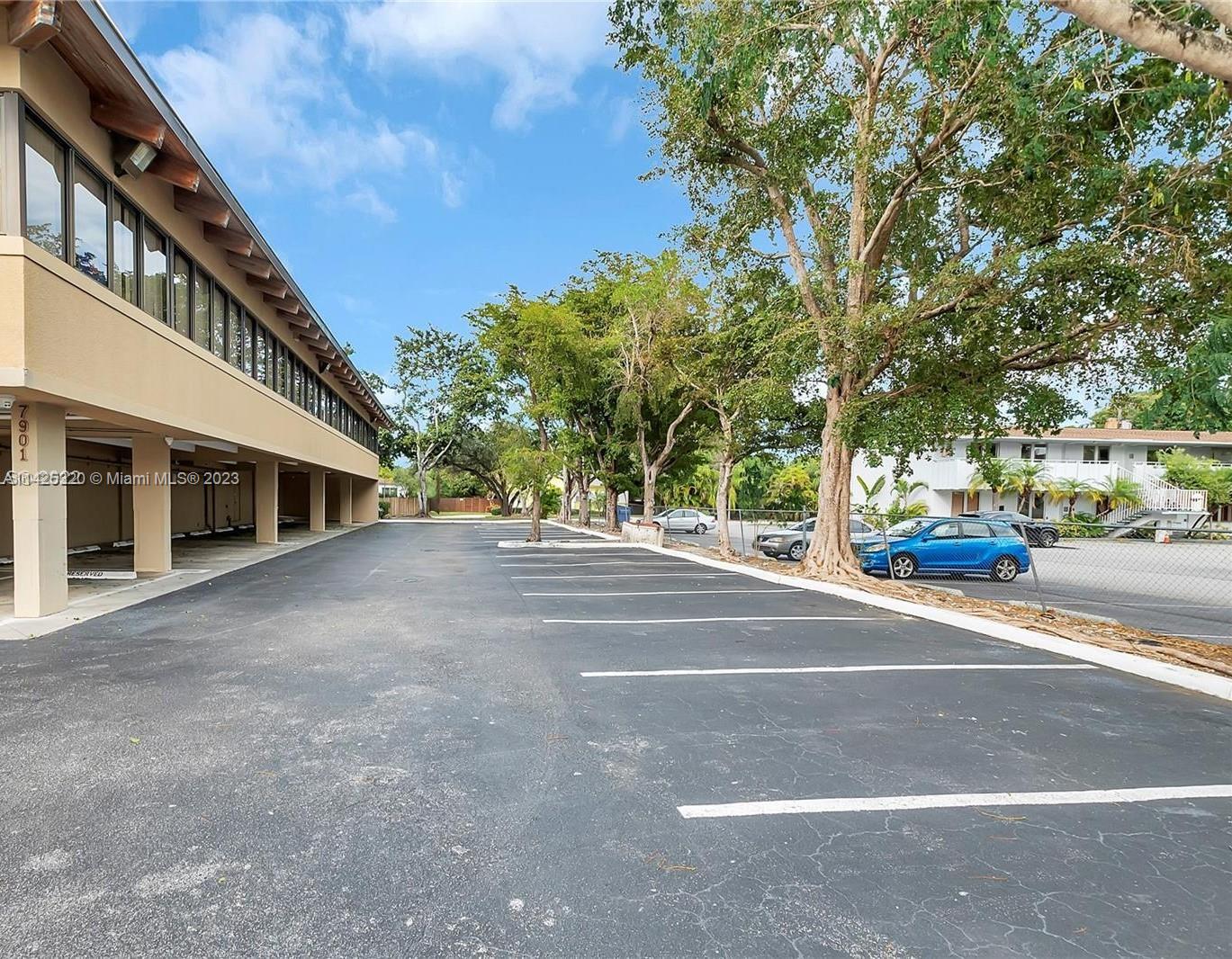 7901 Sw 67th Ave 202 Property Photo 3