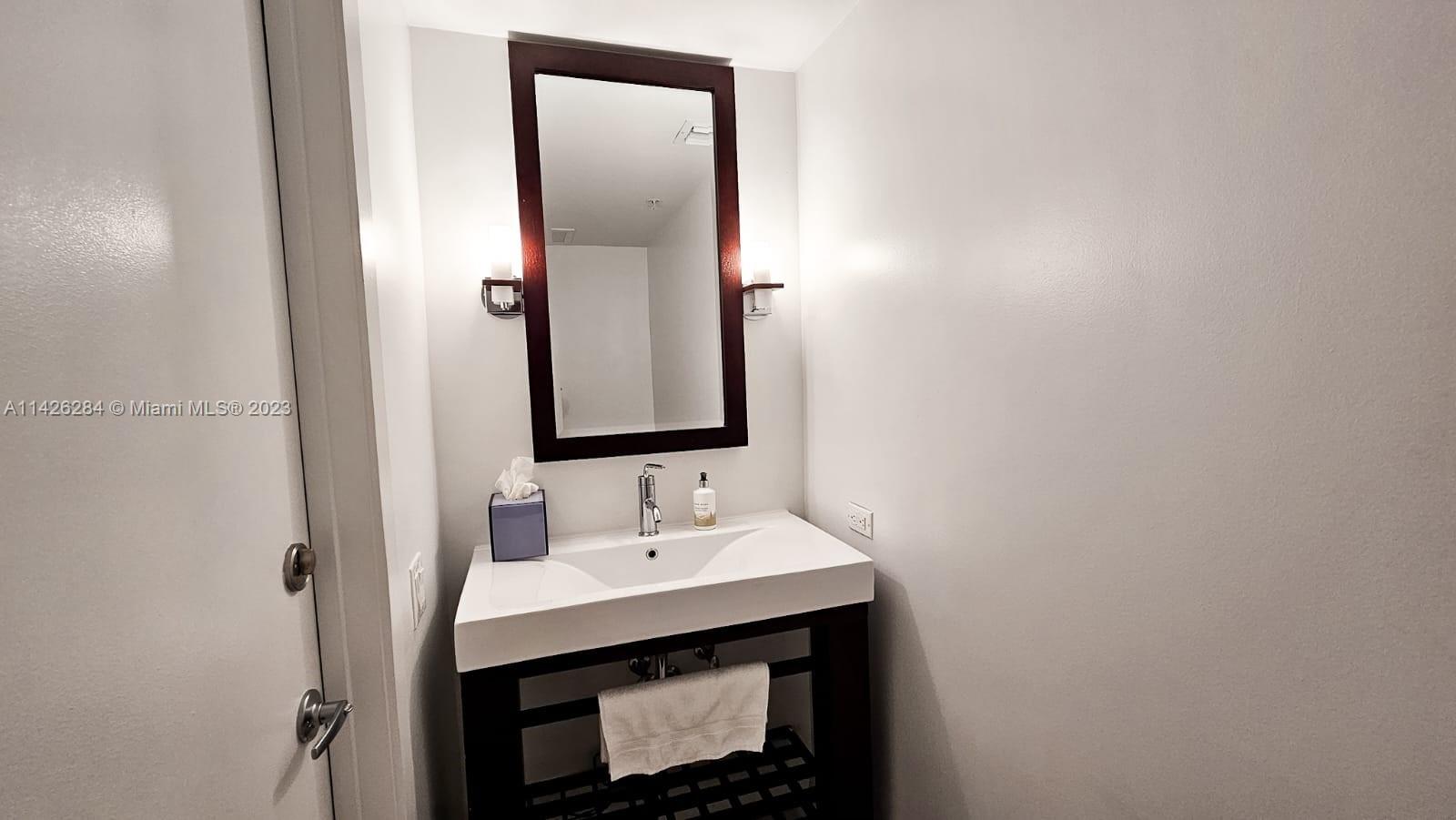 17315 E Collins Ave 1102 Property Photo 16