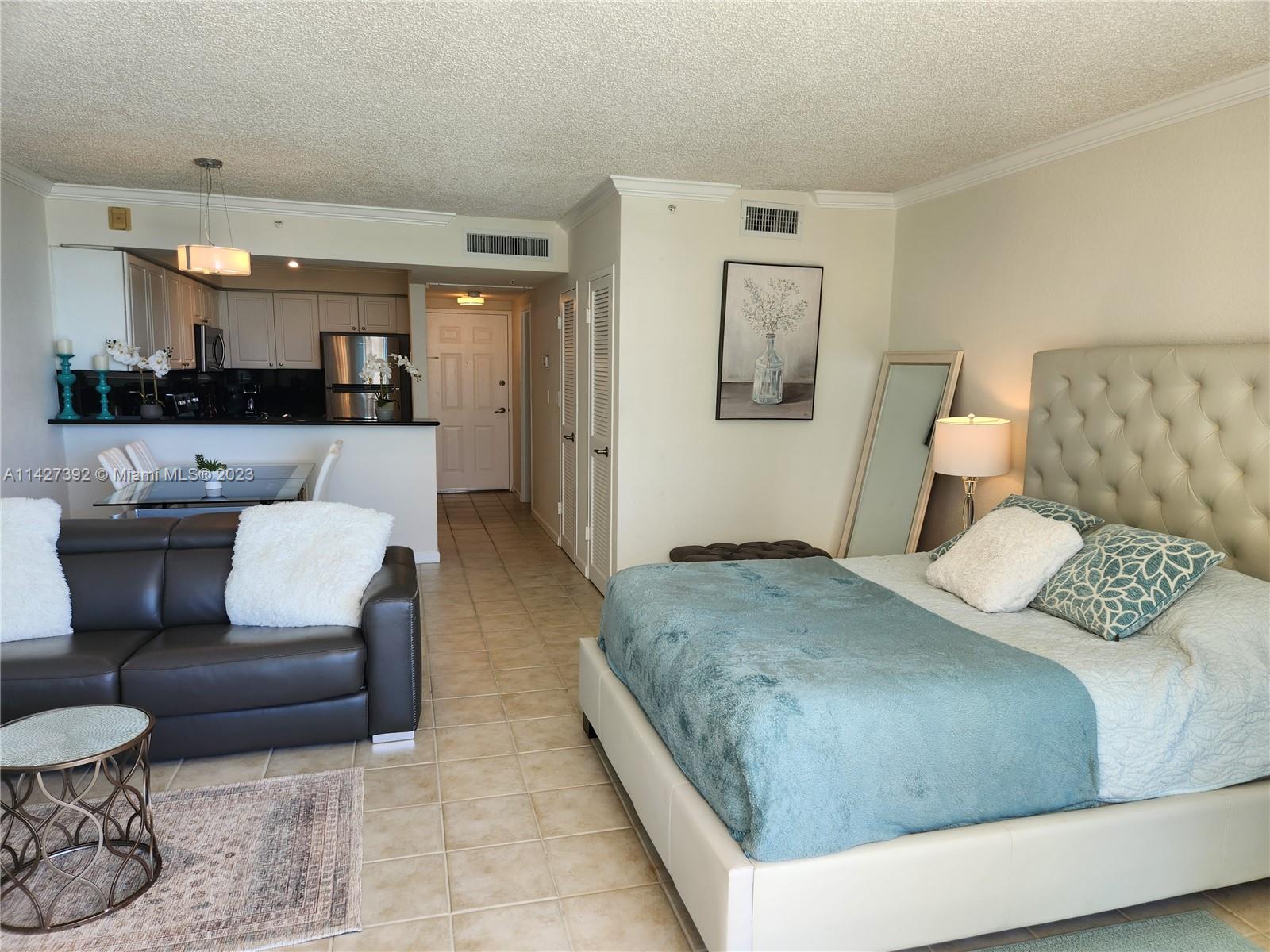 2501 S Ocean Dr 512 Property Photo 10