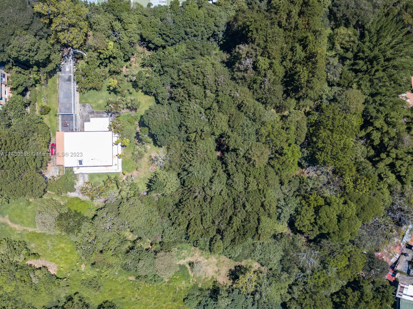 1 Km Al Norte Del Liceo De Santa Barbara Property Photo