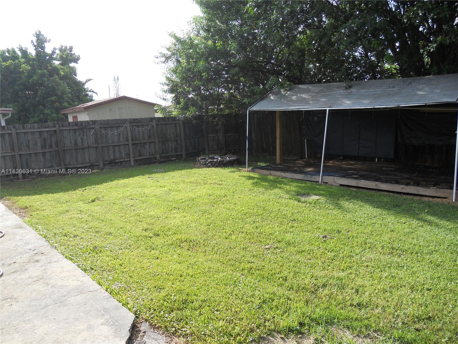 14301 Sw 289th St Property Photo 5
