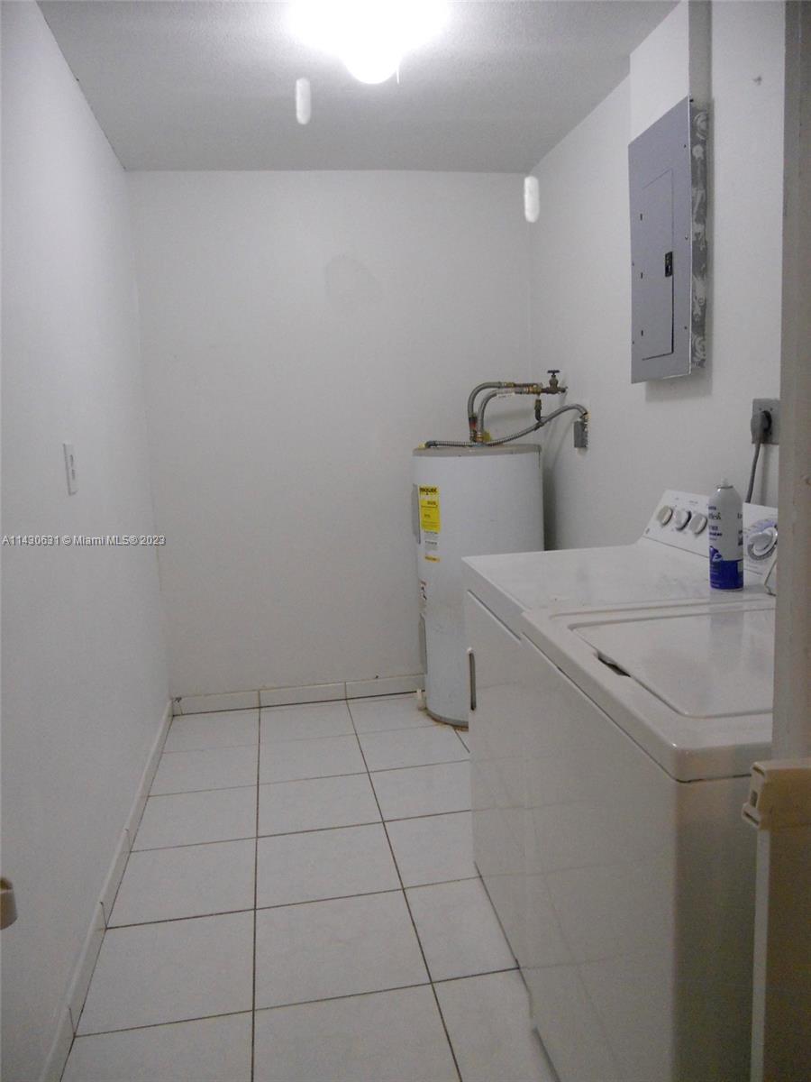 14301 Sw 289th St Property Photo 7